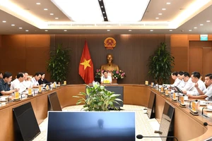 Phó Thủ tướng Chính phủ Lê Minh Khái họp với Ngân hàng Nhà nước Việt Nam và các bộ ngành liên quan về công tác quản lý thị trường vàng