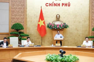 Thủ tướng chủ trì phiên họp Chính phủ chuyên đề pháp luật tháng 8