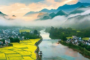 Một thôn cổ với phong cảnh thơ mộng thuộc Long Xuyên, tỉnh An Huy