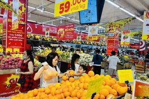 Trái cây tươi được khách quan tâm mua nhiều tại siêu thị