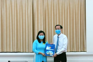 Bà Nguyễn Thị Hồng Thắm làm Phó Giám đốc Sở Nội vụ TPHCM