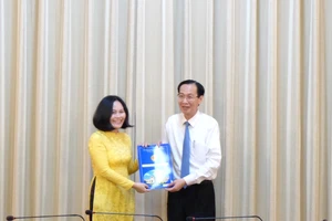 Bà Phan Thị Hồng làm Phó Giám đốc Sở Tài chính TPHCM
