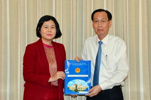 Bà Nguyễn Việt Hòa làm Tổng Giám đốc SATRA