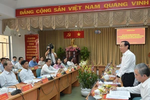 Bí thư Thành ủy TPHCM Nguyễn Văn Nên phát biểu trong buổi làm việc với huyện Củ Chi. Ảnh: VIỆT DŨNG