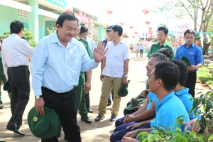 Giám đốc Sở LĐTB-XH TPHCM Lê Minh Tấn thăm, chúc tết cơ sở cai nghiện ma túy