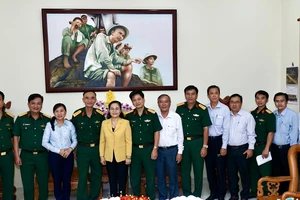 Chủ tịch HĐND TPHCM Nguyễn Thị Lệ thăm, chúc tết các đơn vị, cá nhân