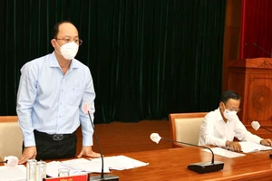Phó Bí thư Thành ủy TPHCM Nguyễn Hồ Hải phát biểu tại cuộc họp. Ảnh: VIỆT DŨNG