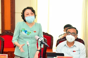 Đại biểu Phạm Khánh Phong Lan: Giờ vẫn chưa có chính sách vaccine dịch vụ, chúng ta lo nổi không?