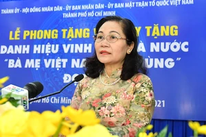 23 mẹ tại TPHCM được tặng danh hiệu Bà mẹ Việt Nam anh hùng
