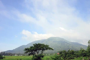 Núi Chứa Chan cao thứ hai ở Đông Nam bộ