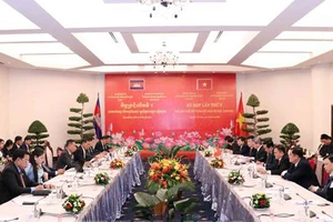 Quang cảnh kỳ họp thứ V phối hợp tu bổ, tôn tạo Đài Hữu nghị Việt Nam - Campuchia. Ảnh: TTXVN
