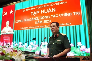 Thiếu tướng Phan Văn Xựng phát biểu chỉ đạo tập huấn