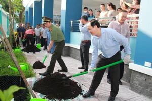 Quận Tân Bình phát động “Tết trồng cây đời đời nhớ ơn Bác Hồ”