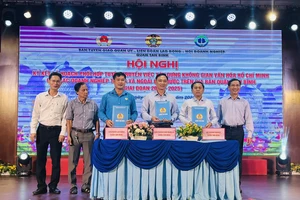 Lễ ký kết phối hợp xây dựng Không gian văn hóa Hồ Chí Minh với các doanh nghiệp trong và ngoài nước trên địa bàn quận