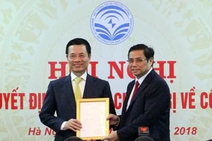 Thiếu tướng Nguyễn Mạnh Hùng chính thức đảm nhiệm quyền Bộ trưởng, Bí thư Ban cán sự đảng Bộ TT-TT