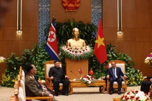 Chủ tịch Kim Jong-un hội kiến Thủ tướng và gặp gỡ Chủ tịch Quốc hội