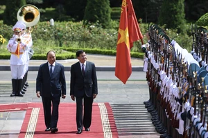 Tổng Bí thư, Chủ tịch nước Lào Thongloun Sisoulith thăm hữu nghị chính thức Việt Nam