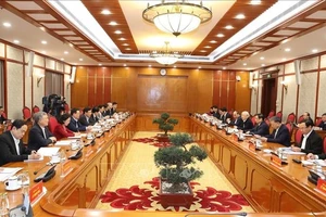 Hình ảnh tại Phiên họp lần thứ nhất Bộ Chính trị khóa XIII. Ảnh: Dangcongsan.vn