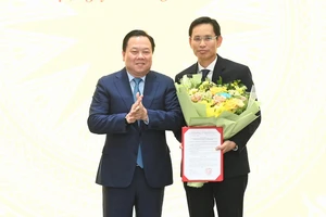 Ông Nguyễn Hồng Hiển làm Chủ tịch HĐTV MobiFone