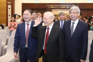 Tổng Bí thư Nguyễn Phú Trọng dự lễ kỷ niệm 60 năm Chủ tịch Hồ Chí Minh gặp mặt đội ngũ trí thức
