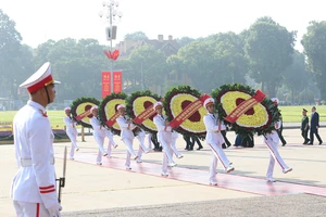 Lãnh đạo Đảng, Nhà nước vào Lăng viếng Chủ tịch Hồ Chí Minh nhân dịp 78 năm Quốc khánh
