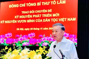 Tổng Bí thư Tô Lâm trao đổi chuyên đề về kỷ nguyên phát triển mới, kỷ nguyên vươn mình của dân tộc