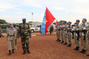 Đại tướng Birame Diop, Cố vấn quân sự LHQ duyệt đội danh dự