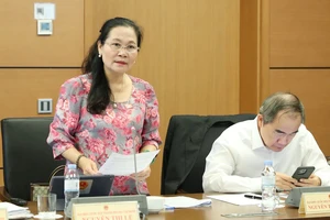 ĐB Nguyễn Thị Lệ, Phó Bí thư Thành ủy, Chủ tịch HĐND TPHCM phát biểu tại phiên họp tổ ĐB Quốc hội TPHCM, chiều 2-11. Ảnh: QUANG PHÚC 