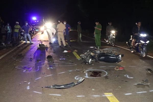 Bình Phước: 2 xe gắn máy tông trực diện, 4 người thương vong