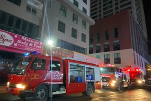 Nha Trang: Căn hộ tầng 25 bốc cháy, sơ tán dân trong đêm