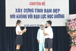Một buổi sinh hoạt chuyên đề phòng chống bạo lực học đường của học sinh Hà Nội