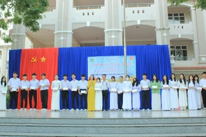 Công ty XSKT Bà Rịa-Vũng Tàu trao học bổng cho học sinh Trường THPT Minh Đạm (Vũng Tàu) 