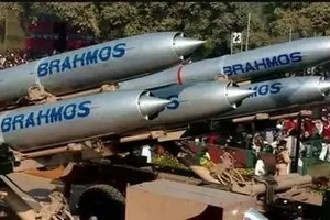 Tên lửa siêu thanh tầm xa BrahMos. Ảnh: TIMES OF INDIA