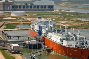 Mỹ tạm dừng phê duyệt các dự án xuất khẩu LNG mới