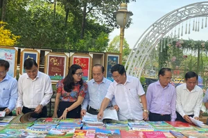 Khai Hội Báo Xuân TP Biên Hòa 