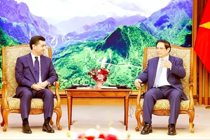 Thủ tướng Phạm Minh Chính tiếp Bộ trưởng Bộ Ngoại giao Uzbekistan Bakhtiyor Saidov. Ảnh: TTXVN