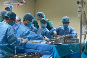 Ca lấy mô tạng từ người chết não hiến tạng lần đầu tiên được thực hiện tại Bệnh viện Việt Nam - Thụy Điển Uông Bí, Quảng Ninh