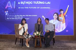 ThS Nguyễn Thúy Uyên Phương chia sẻ thông tin về dự án phi lợi nhuận với mục tiêu đẩy mạnh đổi mới giáo dục thông qua giải pháp AI