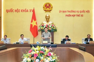 Chủ tịch Quốc hội Vương Đình Huệ phát biểu khai mạc phiên họp của UBTVQH. Ảnh: QUANG PHÚC 