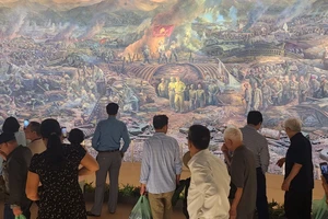 Ngỡ ngàng với bức tranh khổng lồ hơn 3.000m² tại Bảo tàng Chiến thắng lịch sử Điện Biên Phủ