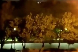 Hình ảnh được cho là tên lửa tập kích thành phố Isfahan, Iran. Ảnh chụp màn hình CNN