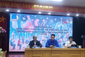 Hội Thầy thuốc trẻ Việt Nam công bố chương trình "Hành trình thầy thuốc trẻ làm theo lời Bác"