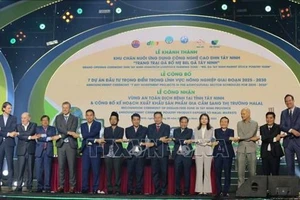 Khánh thành khu chăn nuôi ứng dụng công nghệ cao DHN Tây Ninh