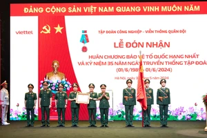 Viettel đón nhận Huân chương Bảo vệ Tổ quốc hạng Nhất