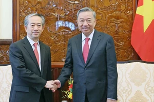 Chủ tịch nước Tô Lâm tiếp Đại sứ Trung Quốc tại Việt Nam Hùng Ba. Ảnh: TTXVN