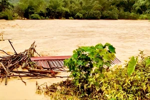 Nước lũ đổ về huyện Bắc Sơn (Lạng Sơn), ngày 3-7