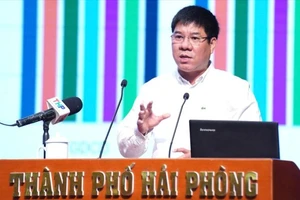 Ông Huỳnh Văn Chương, Cục trưởng Cục Quản lý chất lượng, Bộ GD-ĐT