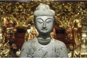 Tượng Phật A Di Đà tại chùa Phật tích (Bắc Ninh), bảo vật quốc gia 