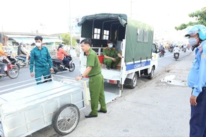 Long An, Tiền Giang: Tổng lực kiểm tra, xử lý “xe dù, bến cóc”