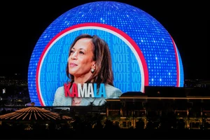 Một quảng cáo ủng hộ ứng cử viên Kamala Harris tại Las Vegas, Nevada. Ảnh: Getty Images